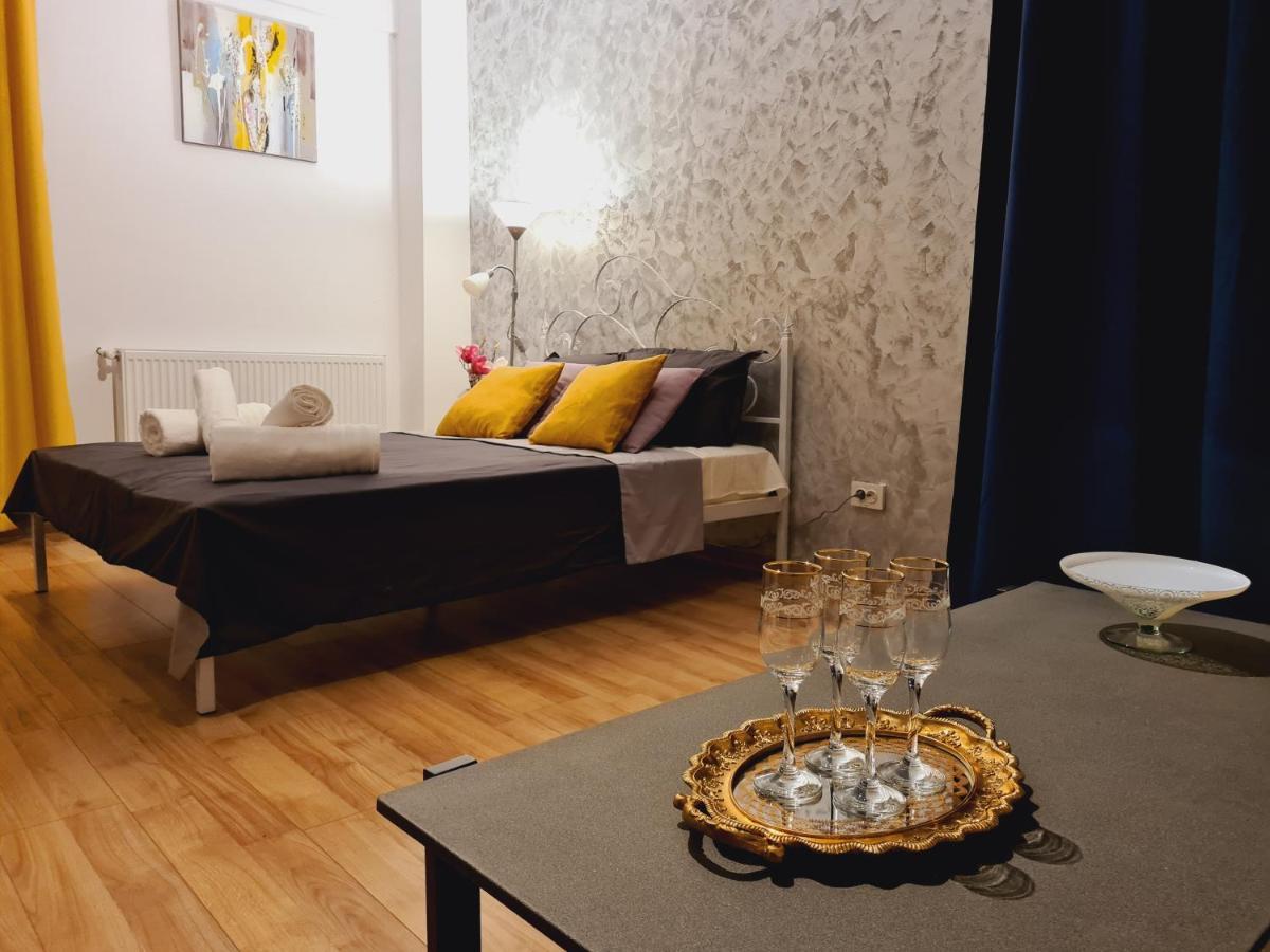 Ultracentral 5* Boutique Hotel Style Apartment. Brand New. 2 Rooms. Spacious. Free Parking クルージュ＝ナポカ エクステリア 写真