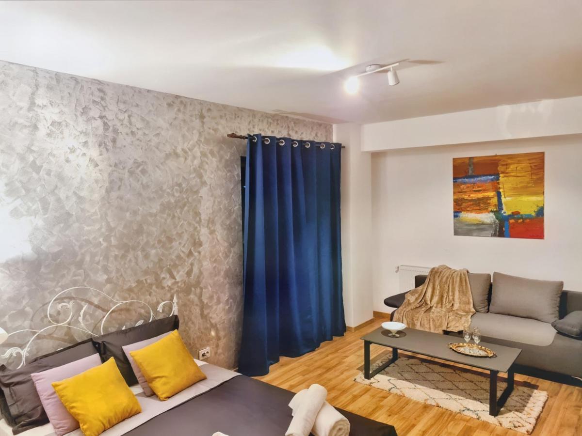 Ultracentral 5* Boutique Hotel Style Apartment. Brand New. 2 Rooms. Spacious. Free Parking クルージュ＝ナポカ エクステリア 写真