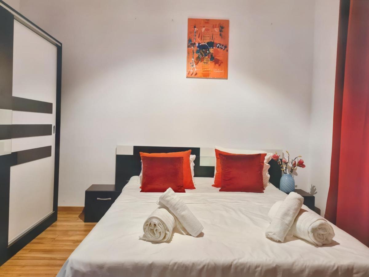 Ultracentral 5* Boutique Hotel Style Apartment. Brand New. 2 Rooms. Spacious. Free Parking クルージュ＝ナポカ エクステリア 写真