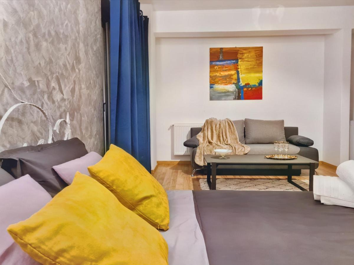 Ultracentral 5* Boutique Hotel Style Apartment. Brand New. 2 Rooms. Spacious. Free Parking クルージュ＝ナポカ エクステリア 写真