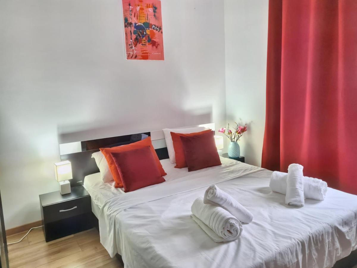 Ultracentral 5* Boutique Hotel Style Apartment. Brand New. 2 Rooms. Spacious. Free Parking クルージュ＝ナポカ エクステリア 写真