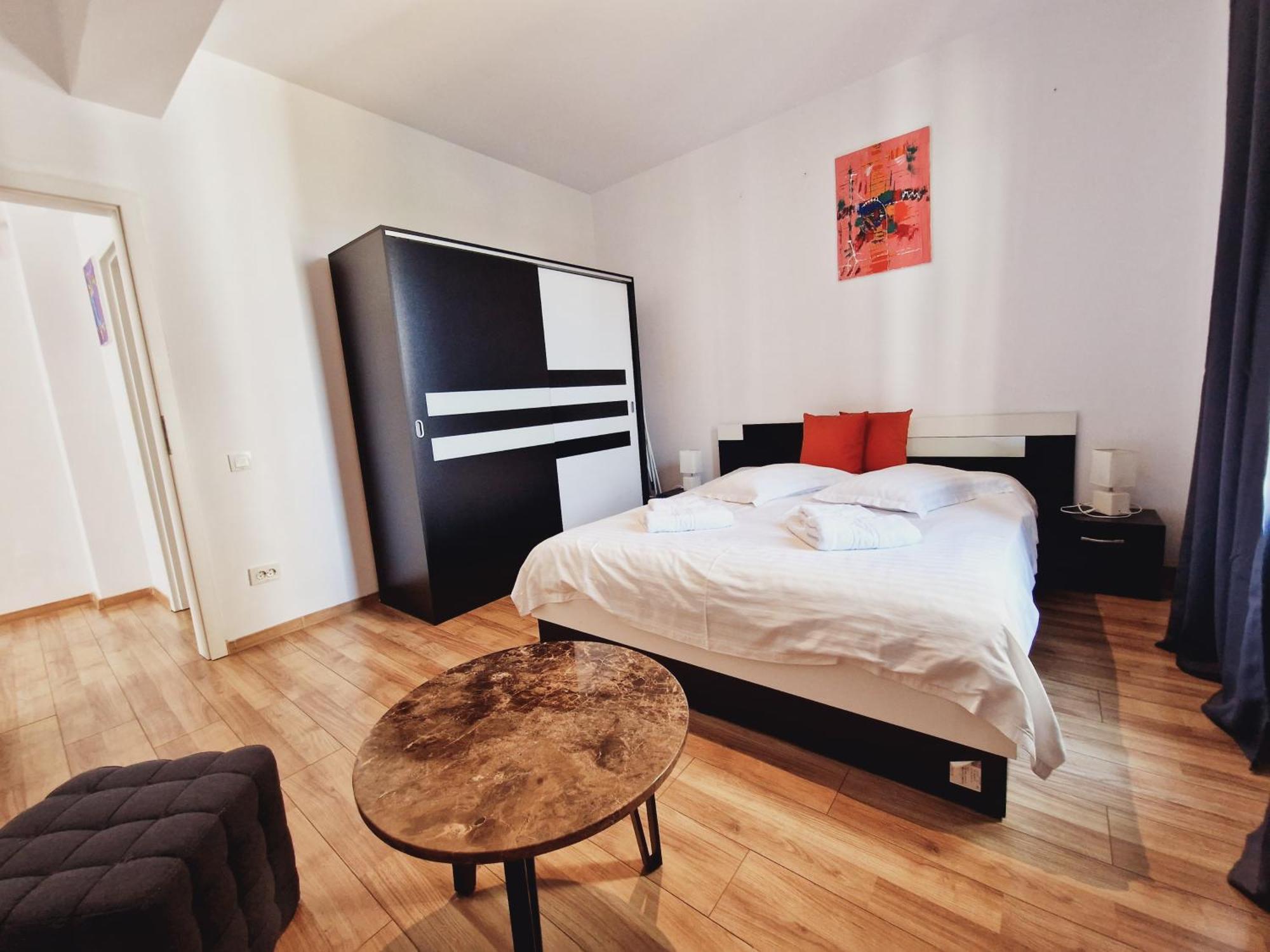 Ultracentral 5* Boutique Hotel Style Apartment. Brand New. 2 Rooms. Spacious. Free Parking クルージュ＝ナポカ エクステリア 写真
